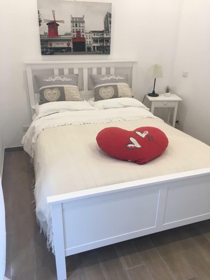 The Shabby House - Charming Seaside Retreat In Central Anzio, Steps From Beach And Train Station Exterior foto
