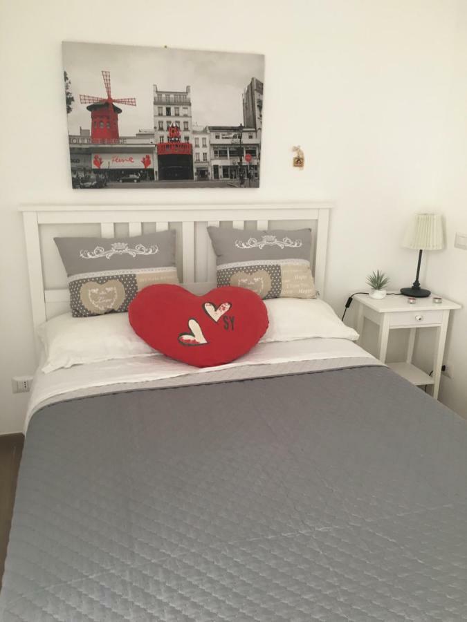 The Shabby House - Charming Seaside Retreat In Central Anzio, Steps From Beach And Train Station Exterior foto